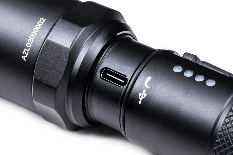 NEXTORCH P81 2.600 Lumen Einsatz LED Taschenlampe, USB-C Akkuladefunktion, Glasbrecher aus Nano-Keramik inkl. 21700 Li-Ion Akku