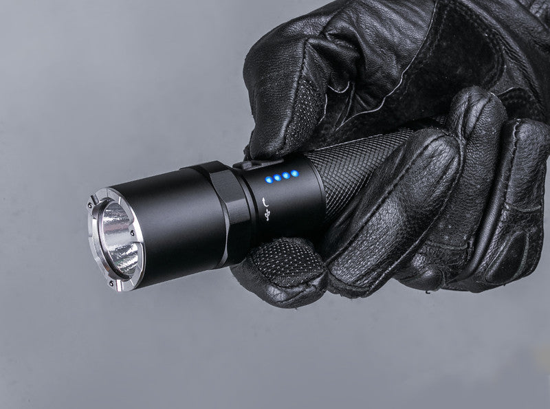 NEXTORCH P81 2.600 Lumen Einsatz LED Taschenlampe, USB-C Akkuladefunktion, Glasbrecher aus Nano-Keramik inkl. 21700 Li-Ion Akku